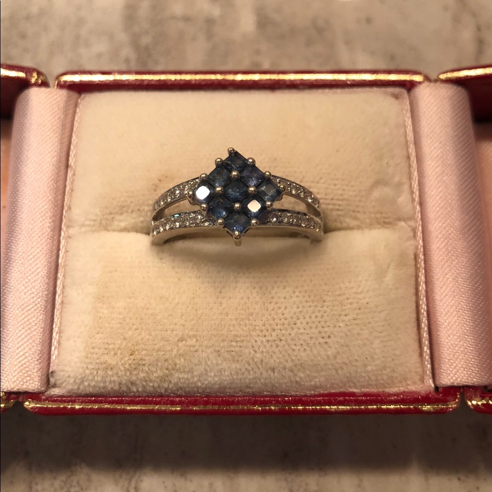 18k genuine sapphire and diamond ring size 5